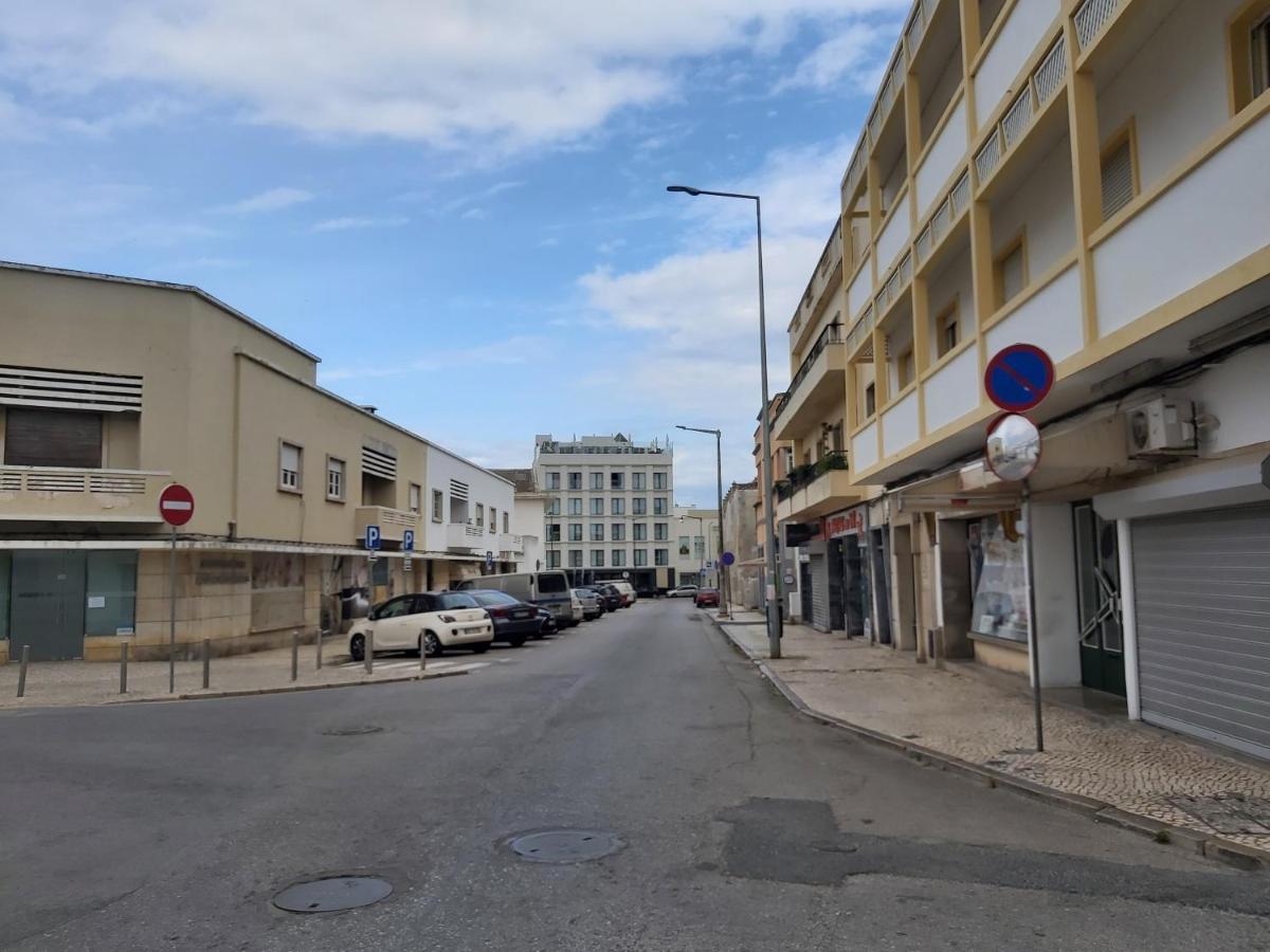 Casa Olhao Terraco: Espaco, Conforto E Terraco Com Churrasqueira Exterior foto